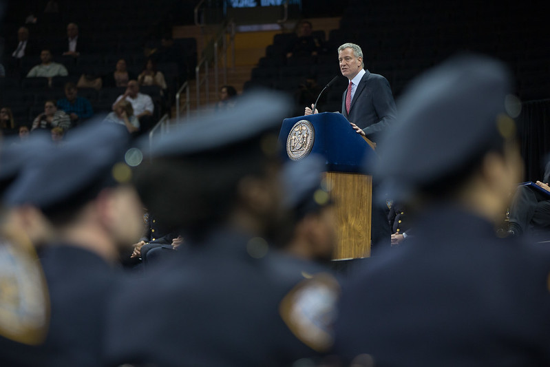 de Blasio NYPD budget deal 2021