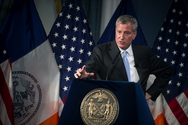 de blasio podium