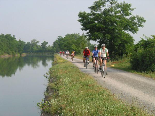 bikes trails river