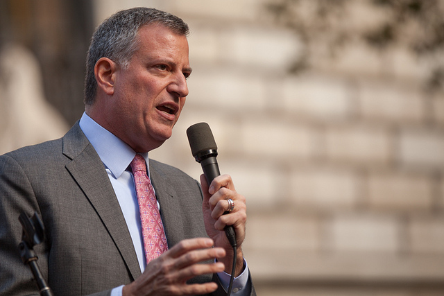 de-blasio-speaking