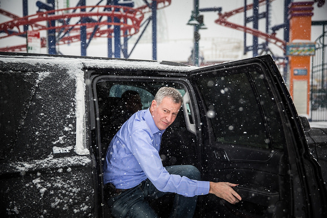 de blasio car snow